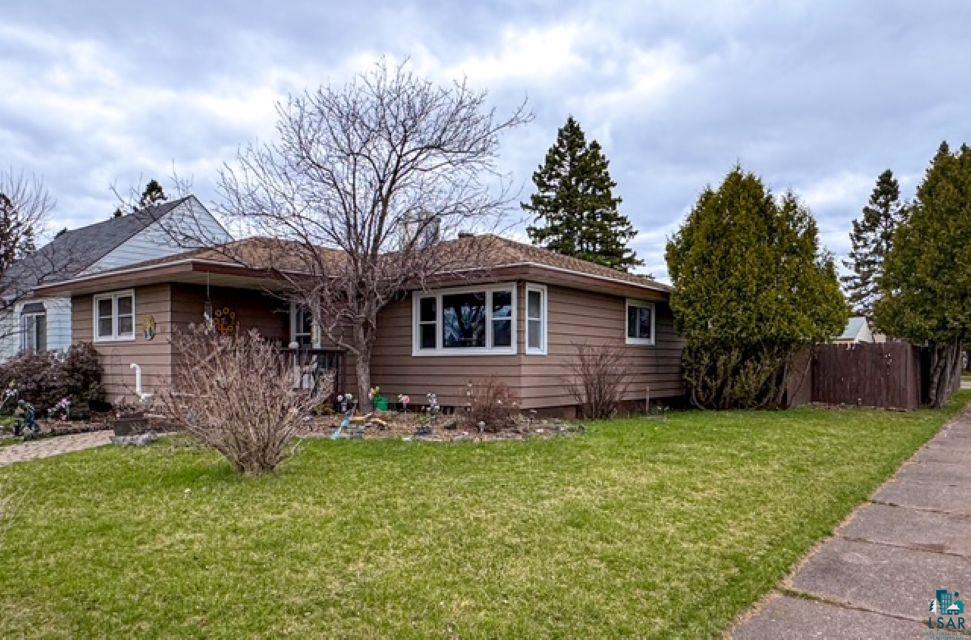 601 12th Avenue Two Harbors, MN 55616 - Photo 3 of 28
