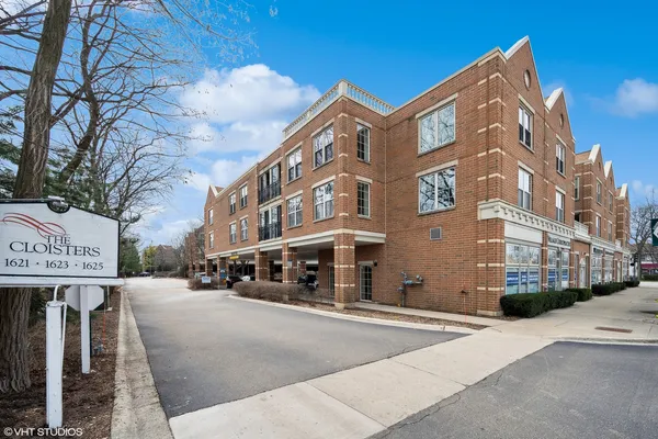 $315,000 | 1621 Glenview Road, Unit 225, Glenview, IL 60025