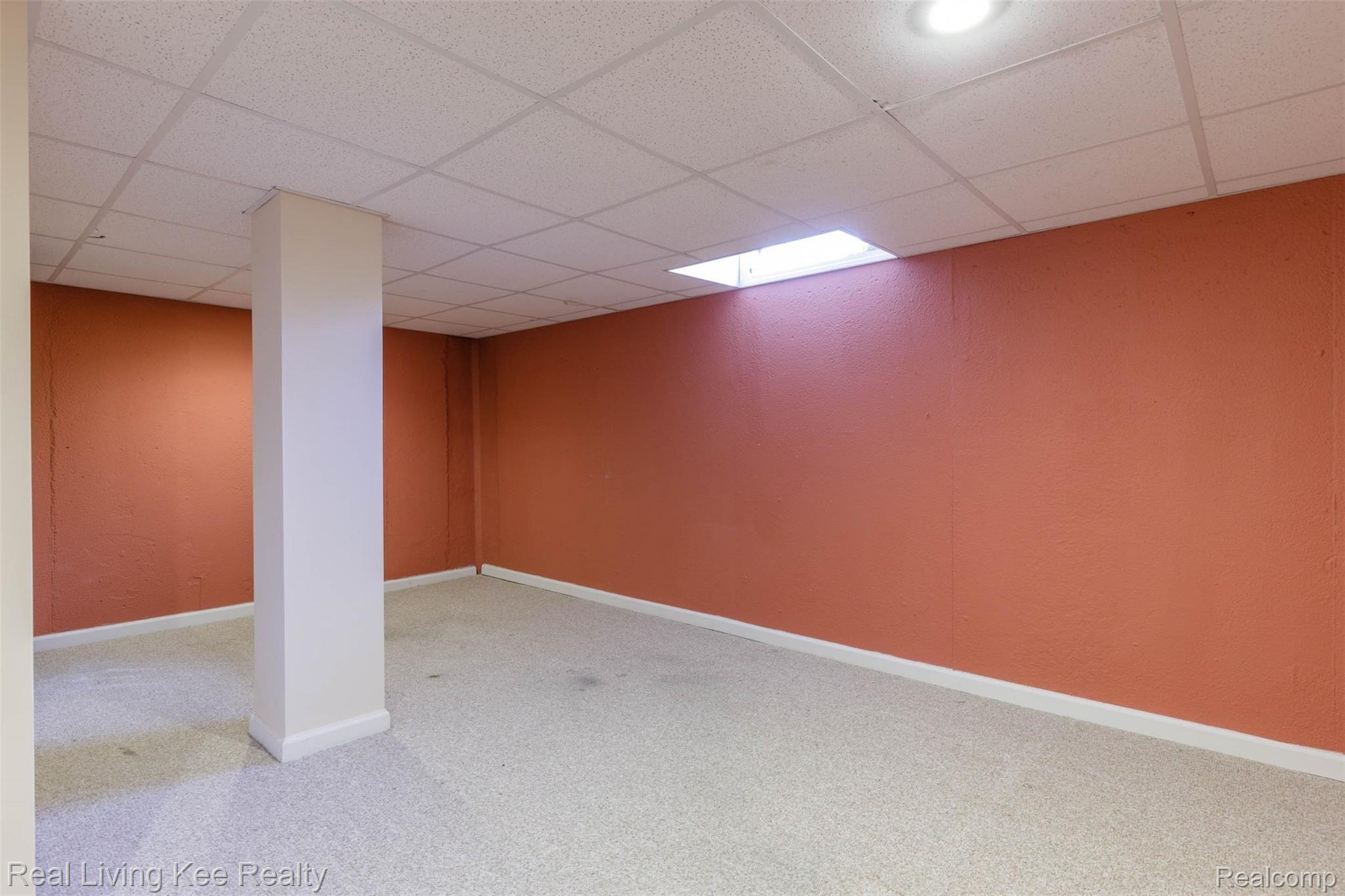 4240 Holly Lane Rochester, MI 48306 - Photo 34 of 45 4240 Holly Ln-26.jpg