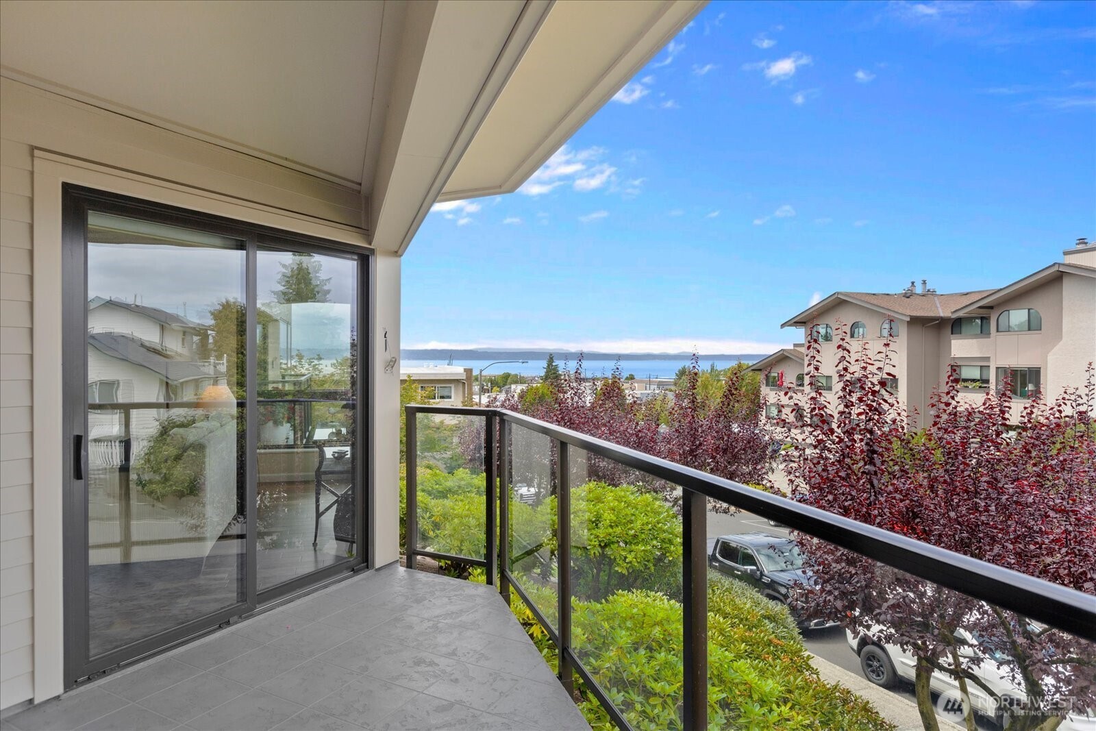 524 Maple Street, Unit 102 Edmonds, WA 98020 - Photo 31 of 33