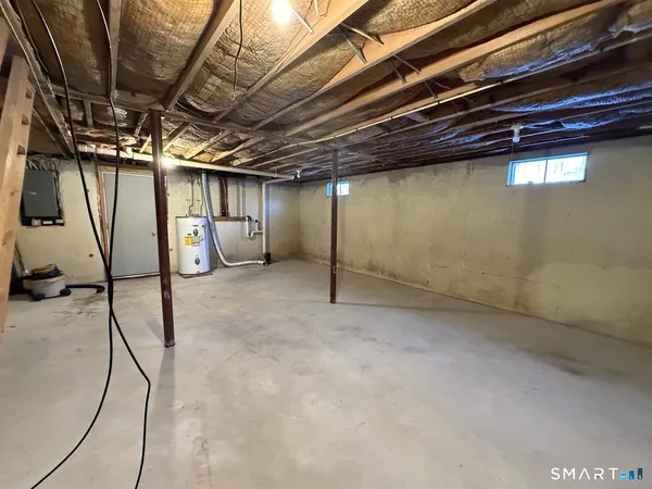 $1,700 | 22 Dartmouth Drive, Groton, CT 06355