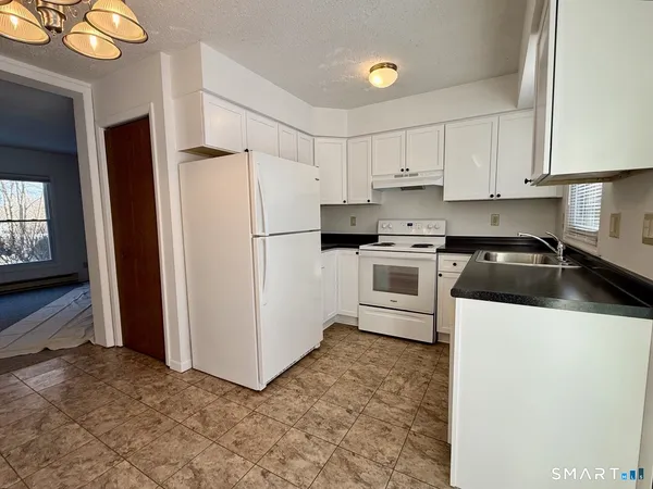 $1,700 | 22 Dartmouth Drive, Groton, CT 06355