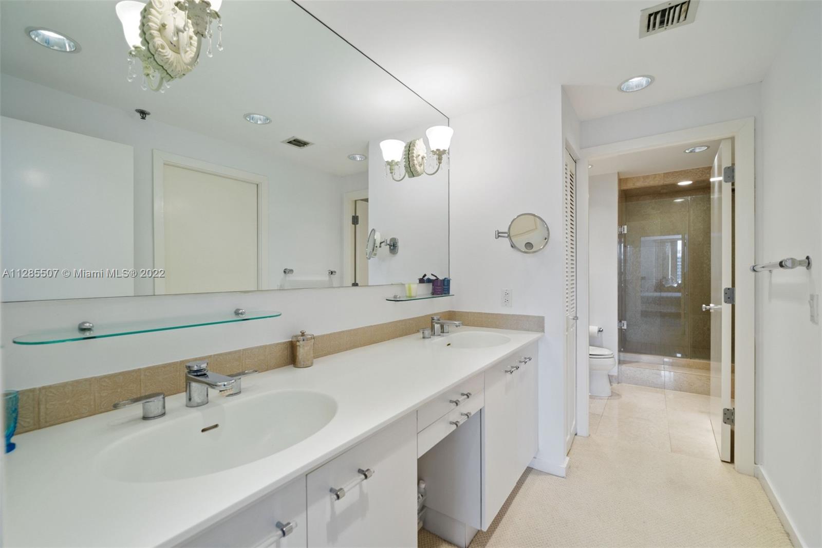 201 Crandon Boulevard, Unit 927 Key Biscayne, FL 33149 - Photo 11 of 15