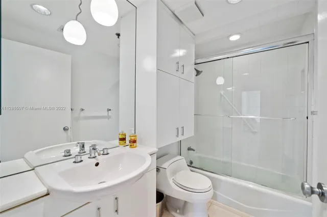 $6,000 | 201 Crandon Boulevard, Unit 927, Key Biscayne, FL 33149