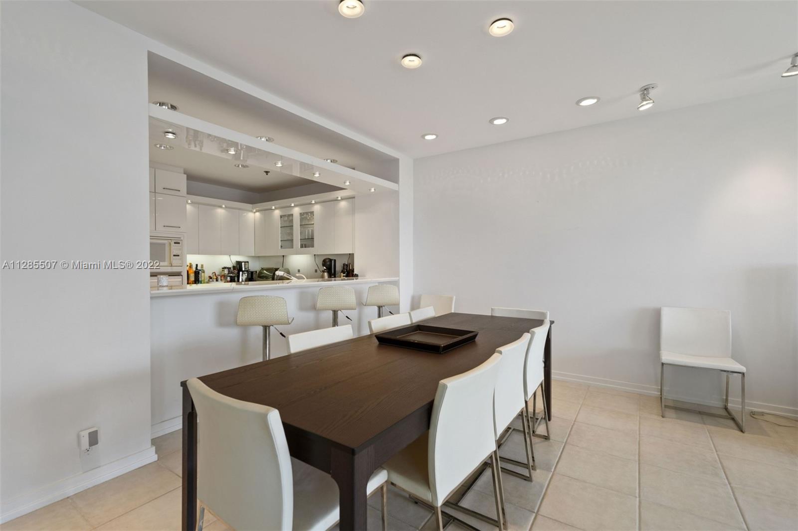 201 Crandon Boulevard, Unit 927 Key Biscayne, FL 33149 - Photo 6 of 15