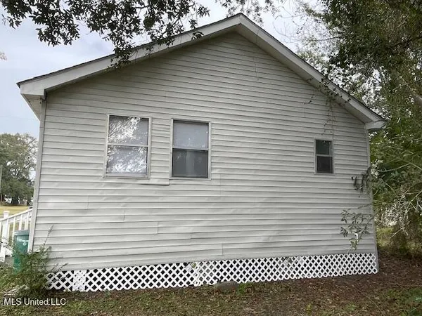 $139,900 | 4040 West Pine Street, Moss Point, MS 39563