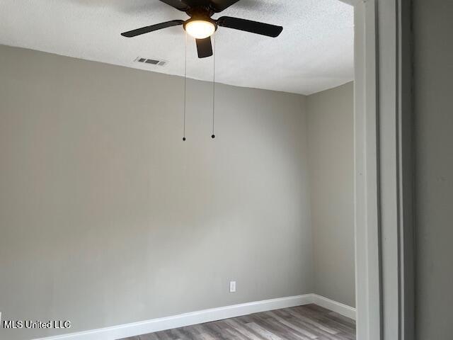 4040 West Pine Street Moss Point, MS 39563 - Photo 9 of 15 IMG_8002