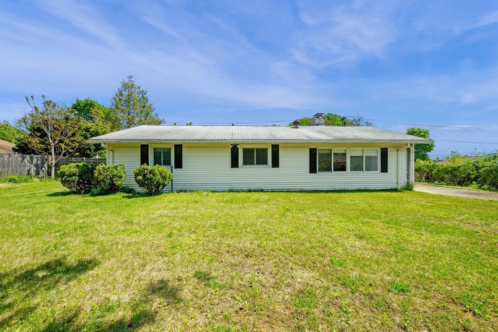 64 Amherst Road Beverly, MA 01915 - Photo 26 of 36