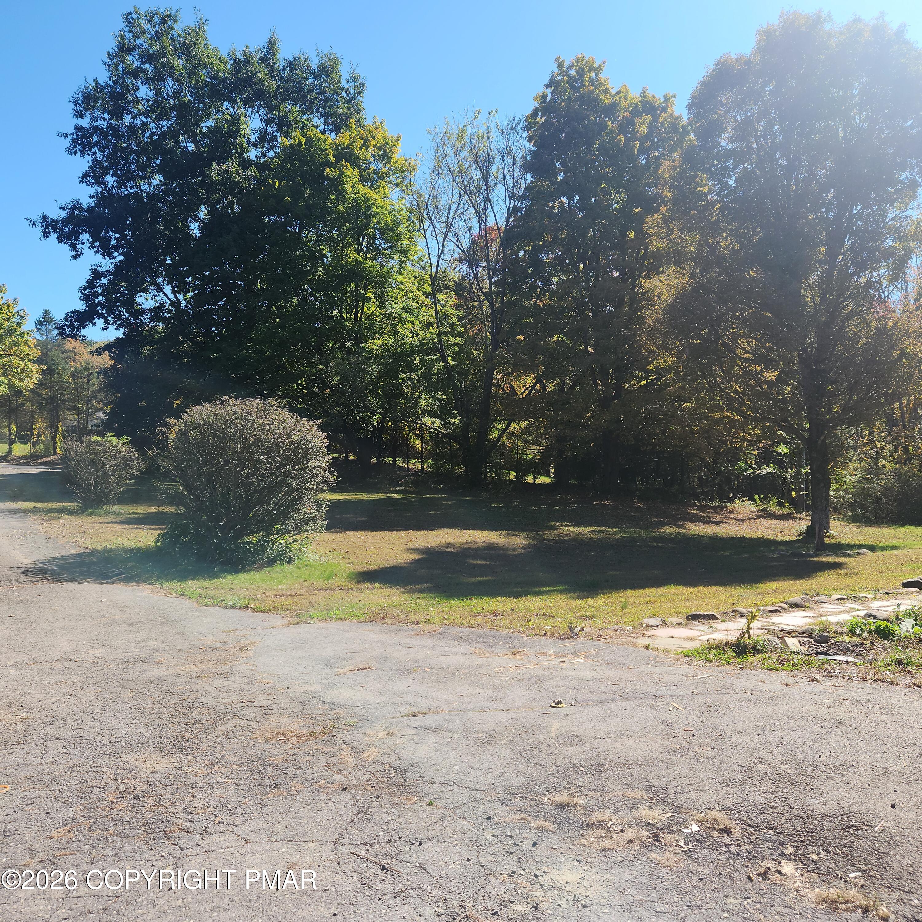 449 Weir Mountain Road Gilbert, PA 18331 - Photo 26 of 34 20261003_134345