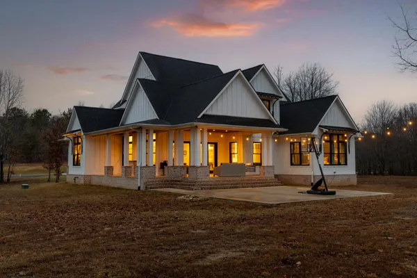 $1,500,000 | 2070 River Bluffs Drive, Jasper, TN 37347