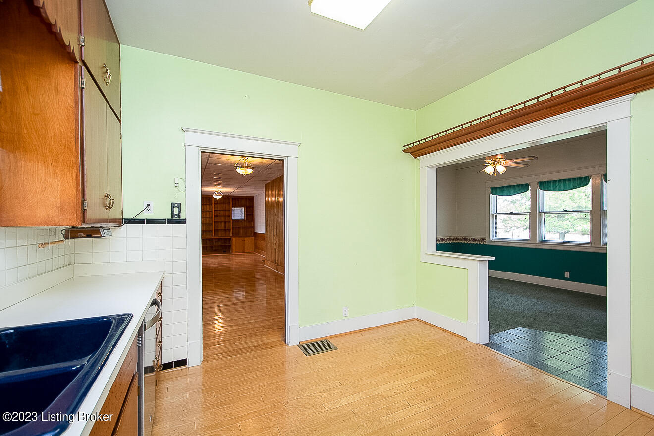 3819 Poplar Level Road Louisville, KY 40213 - Photo 12 of 45 Kitchen