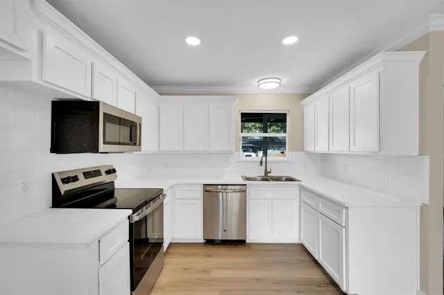 $219,900 | 610 Colgate Drive, Lancaster, TX 75134