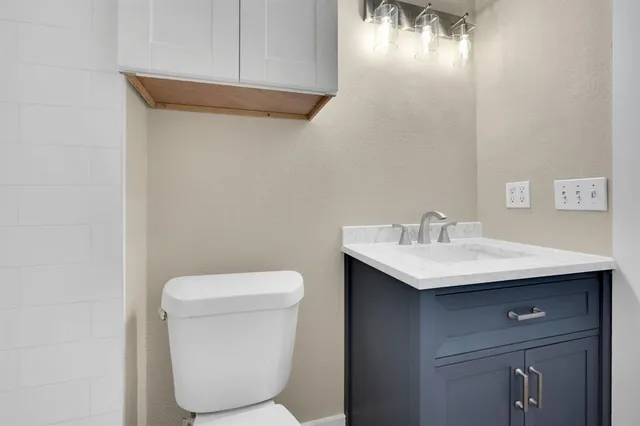 $219,900 | 610 Colgate Drive, Lancaster, TX 75134