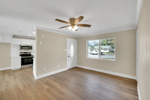 $219,900 | 610 Colgate Drive, Lancaster, TX 75134