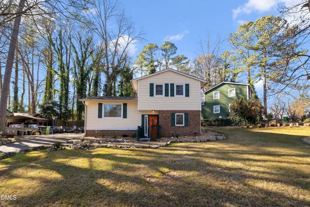 $240,000 | 601 Wexford Drive, Raleigh, NC 27603