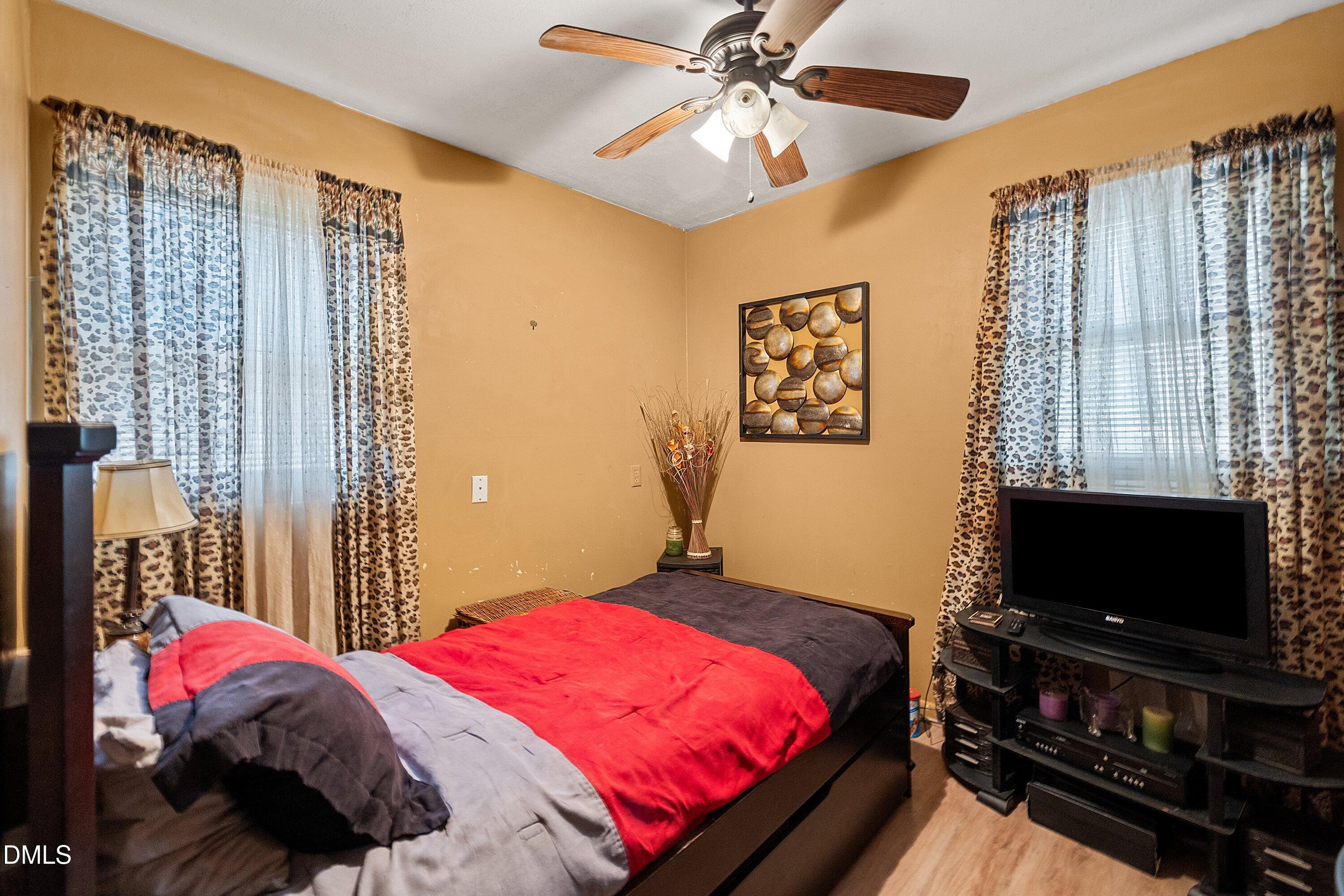 601 Wexford Drive Raleigh, NC 27603 - Photo 31 of 51 12-601 Wexford_8085