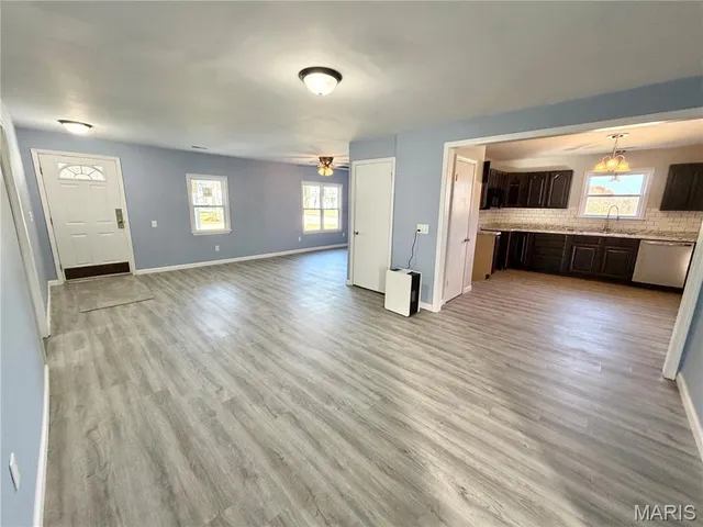 $179,900 | 100 South Maple Street, Bellflower, MO 63333