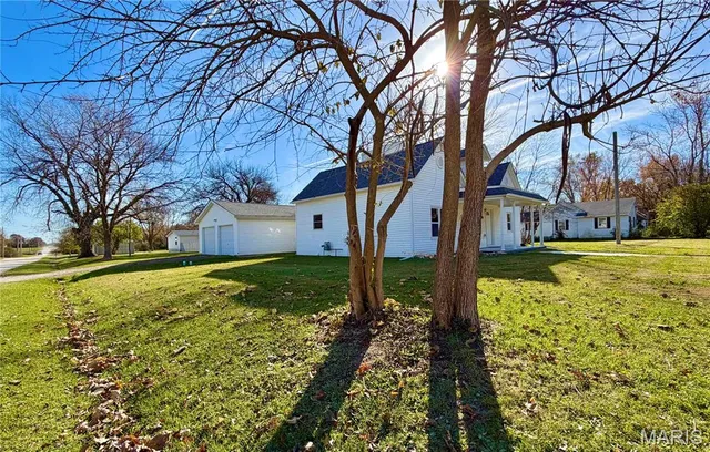 $179,900 | 100 South Maple Street, Bellflower, MO 63333