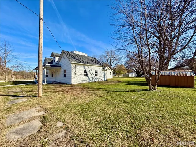 $179,900 | 100 South Maple Street, Bellflower, MO 63333