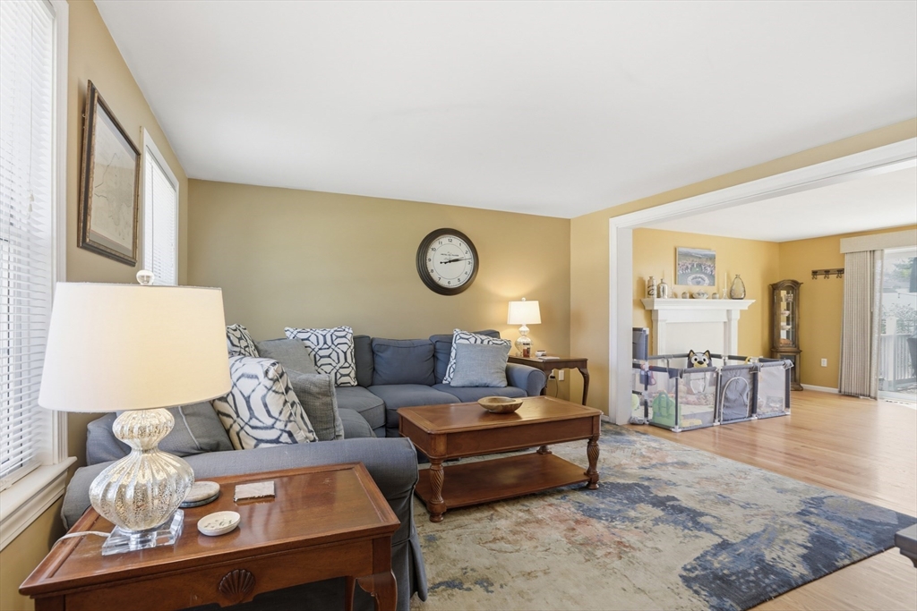 23 Bellmore Road Framingham, MA 01702 - Photo 12 of 37