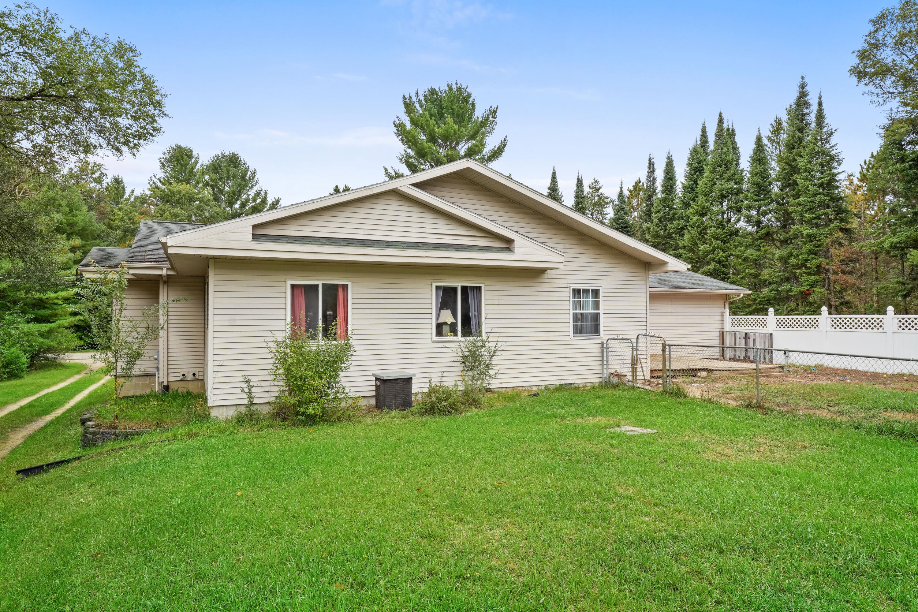 11879 Steckert Bridge Road Roscommon, MI 48653 - Photo 24 of 33 Gallery Image 24