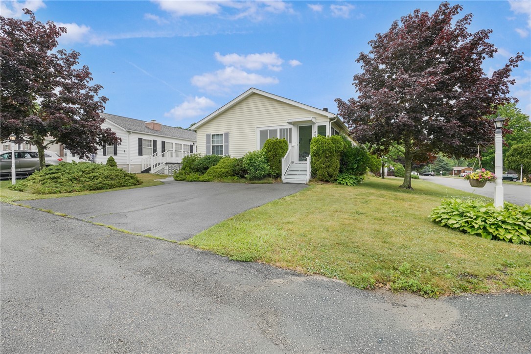 4 Nightingale Lane Tiverton, RI 02878 - Photo 1 of 21