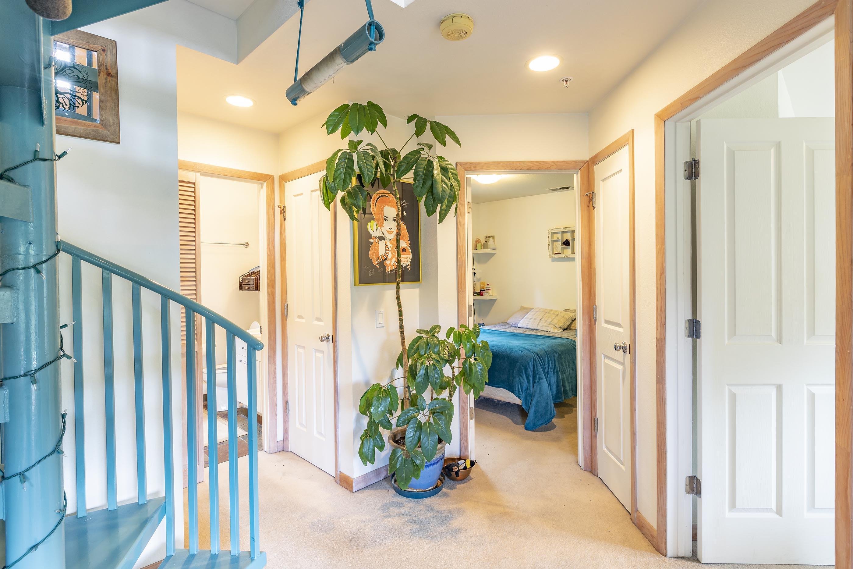 327 Adams Ranch Road, Unit 602 Mountain Village, CO 81435 - Photo 15 of 15 StairsHall
