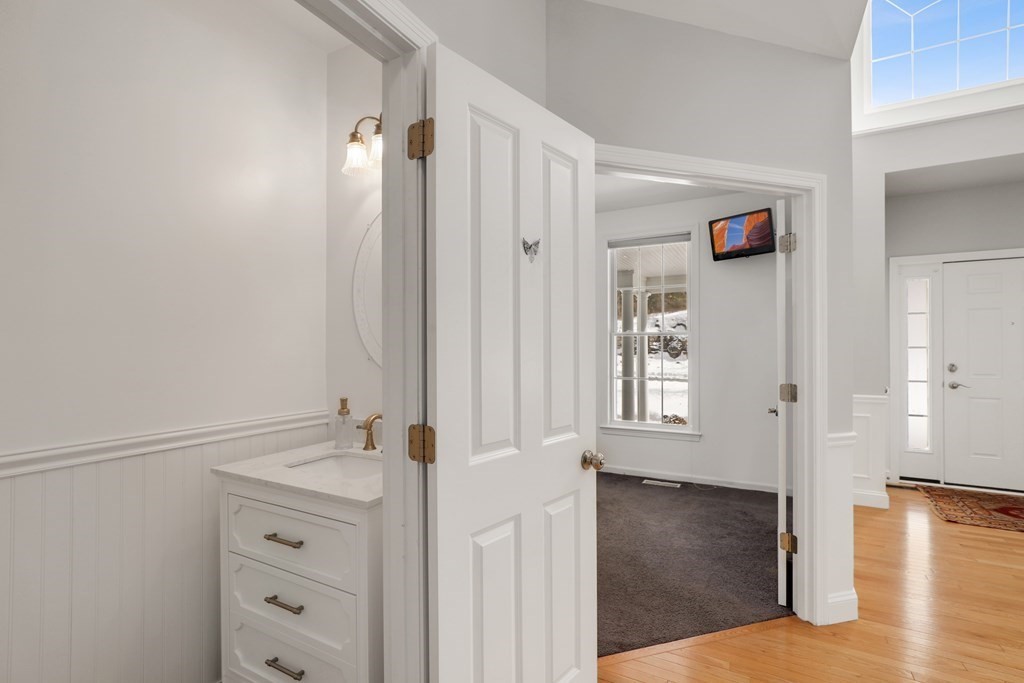 27 Maple Way Boylston, MA 01505 - Photo 17 of 42