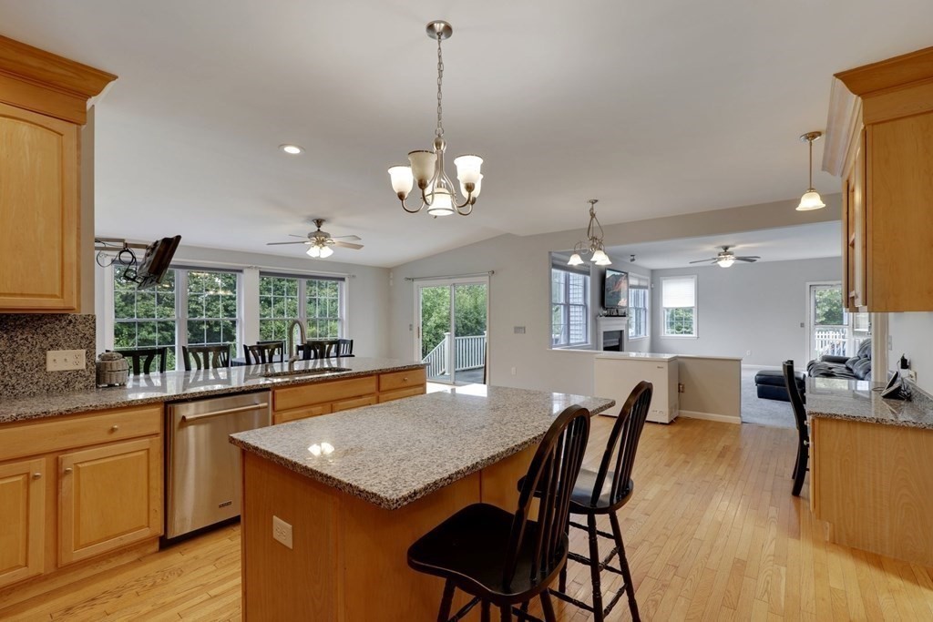 27 Maple Way Boylston, MA 01505 - Photo 8 of 42