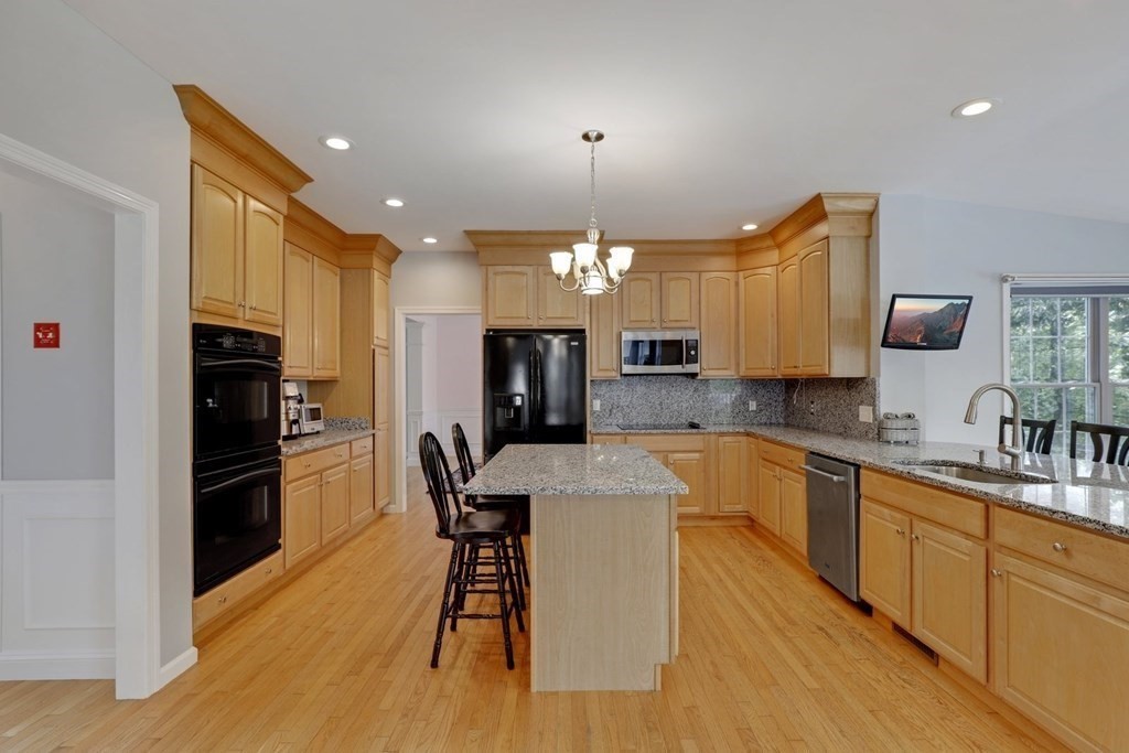 27 Maple Way Boylston, MA 01505 - Photo 10 of 42