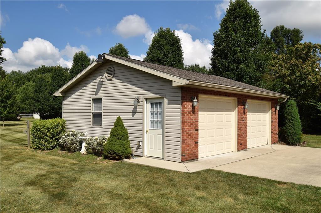 6327 Floyd Drive Springfield, OH 45502 - Photo 41 of 44