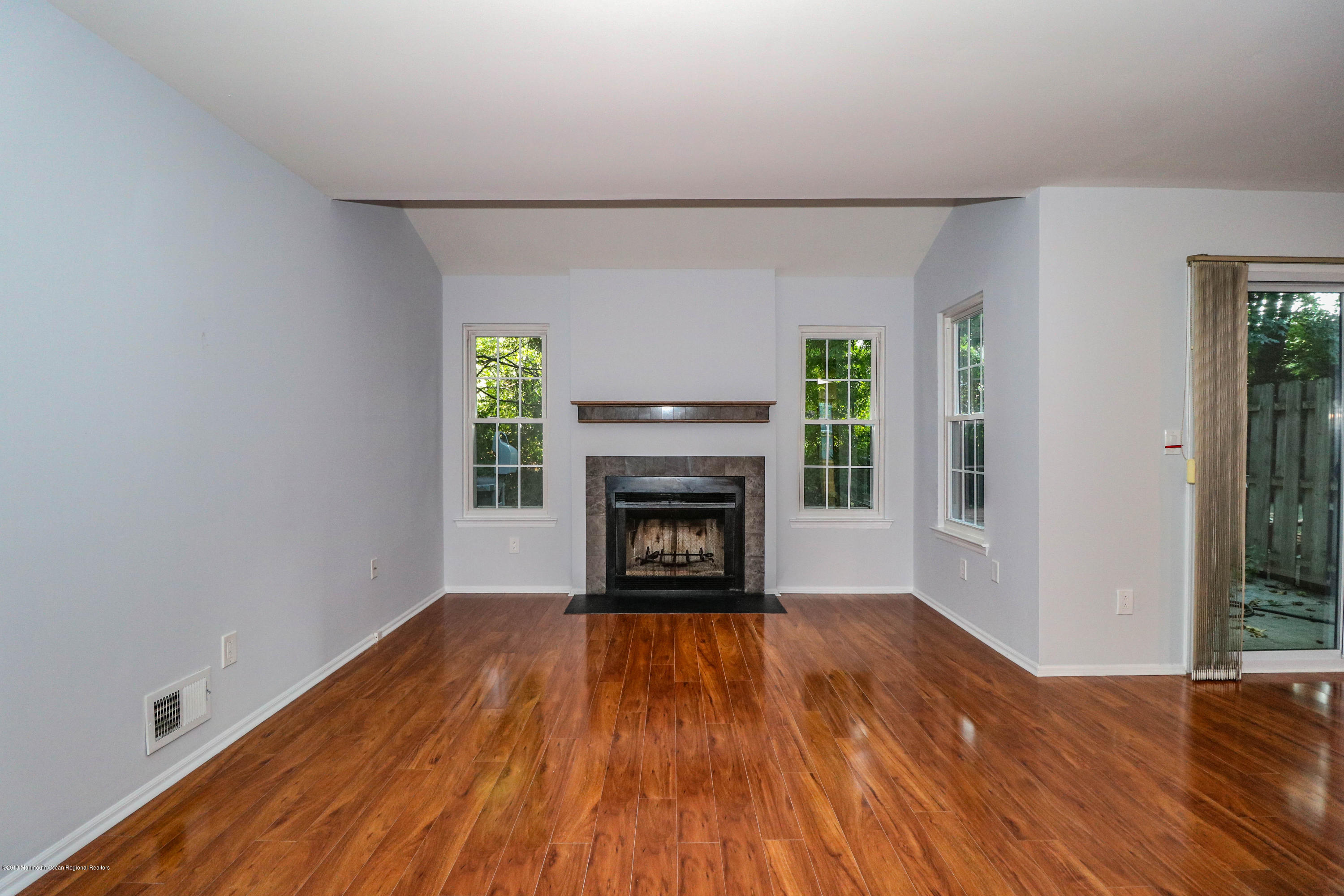 22 Hunters Oceanport, NJ 07757 - Photo 11 of 32 Living Room 1