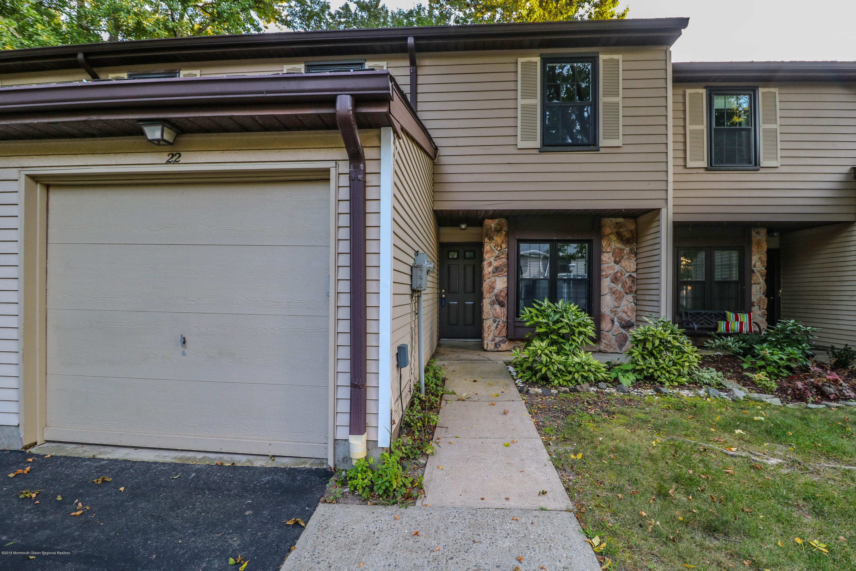 22 Hunters Oceanport, NJ 07757 - Photo 30 of 32 Welcome Home