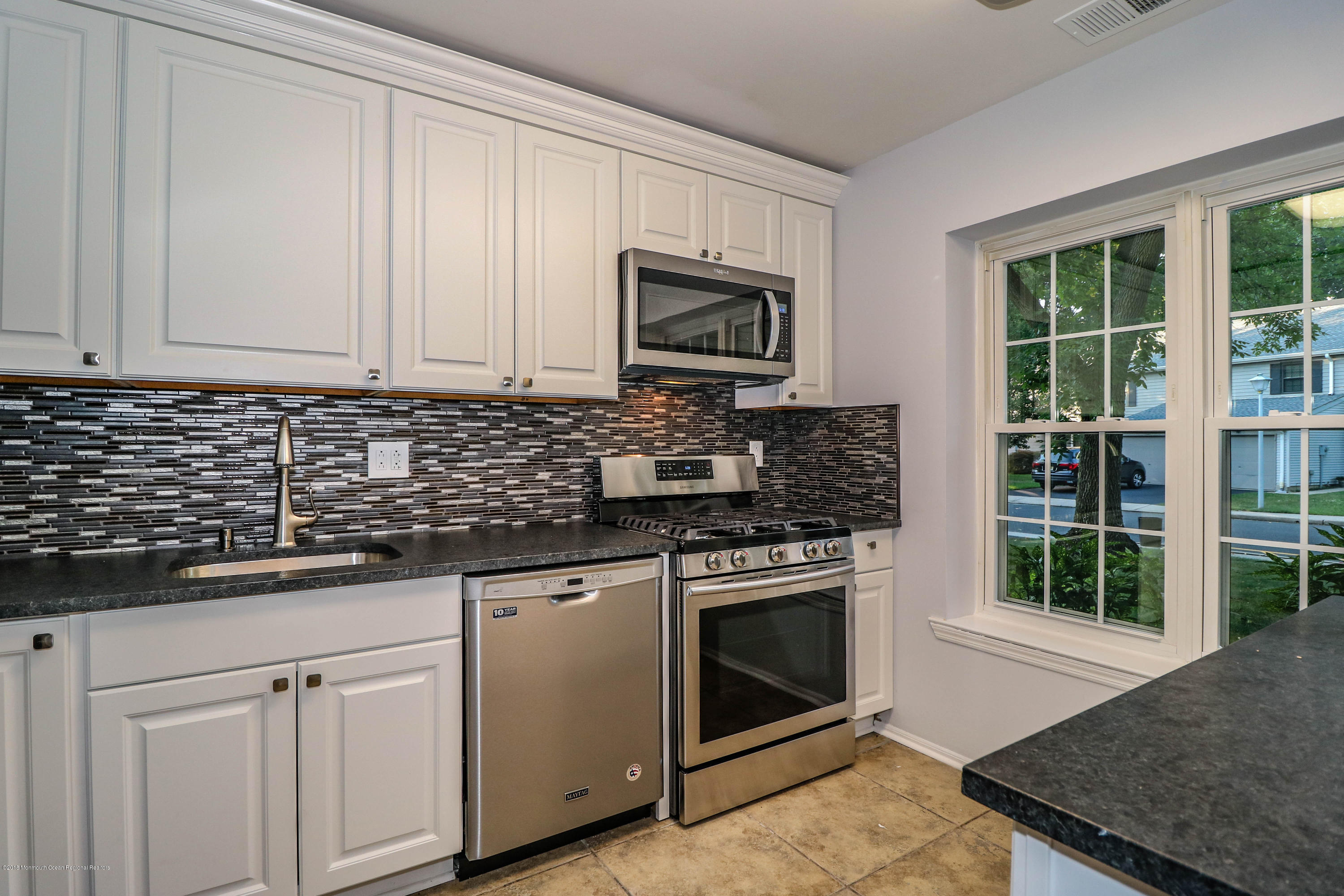 22 Hunters Oceanport, NJ 07757 - Photo 4 of 32 Kitchen 1