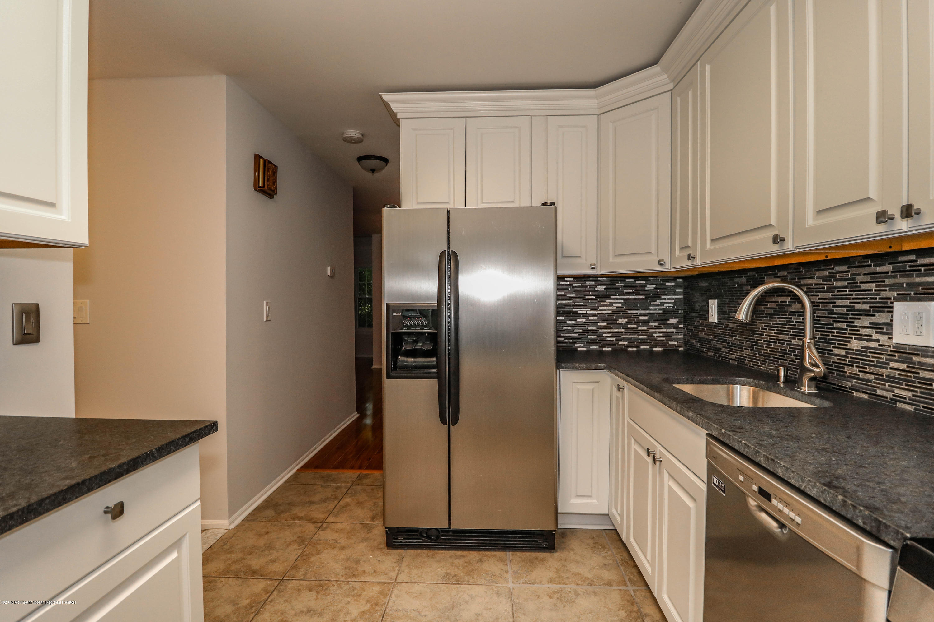 22 Hunters Oceanport, NJ 07757 - Photo 5 of 32 Kitchen 2