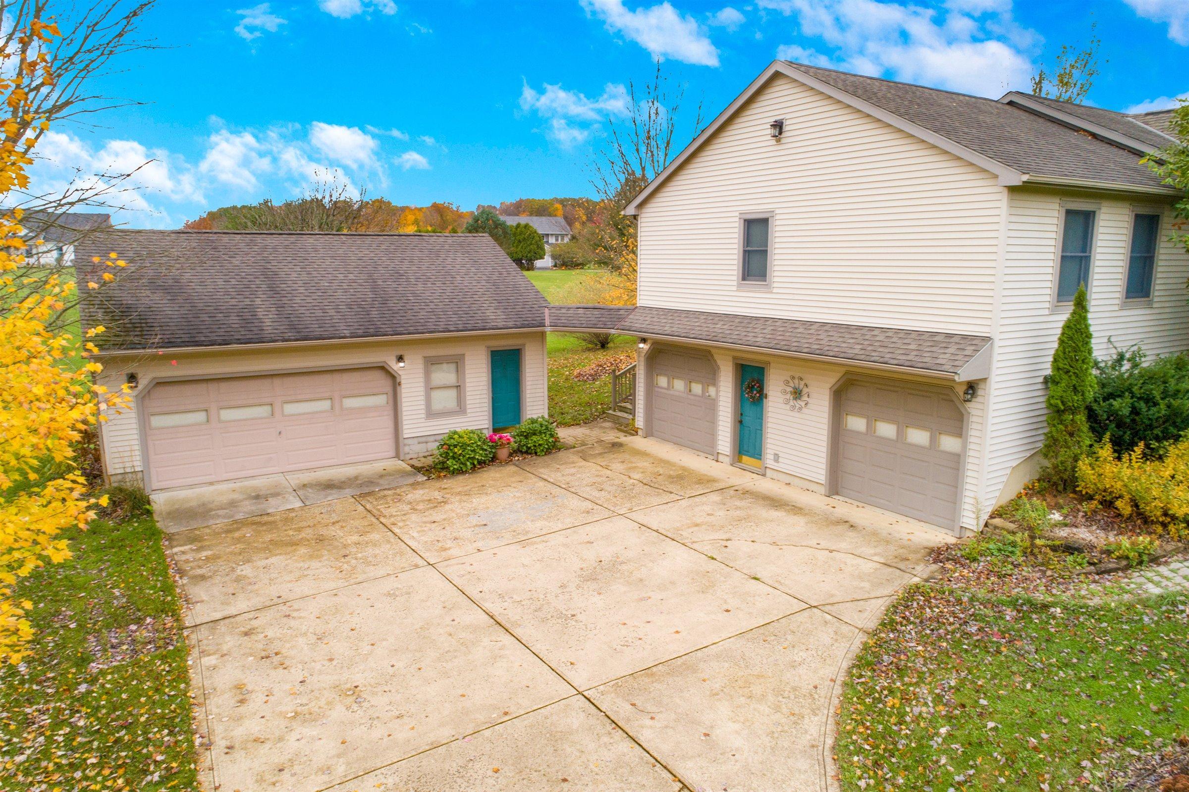 6090 Plumb Road Galena, OH 43021 - Photo 3 of 70 Gallery Image 3