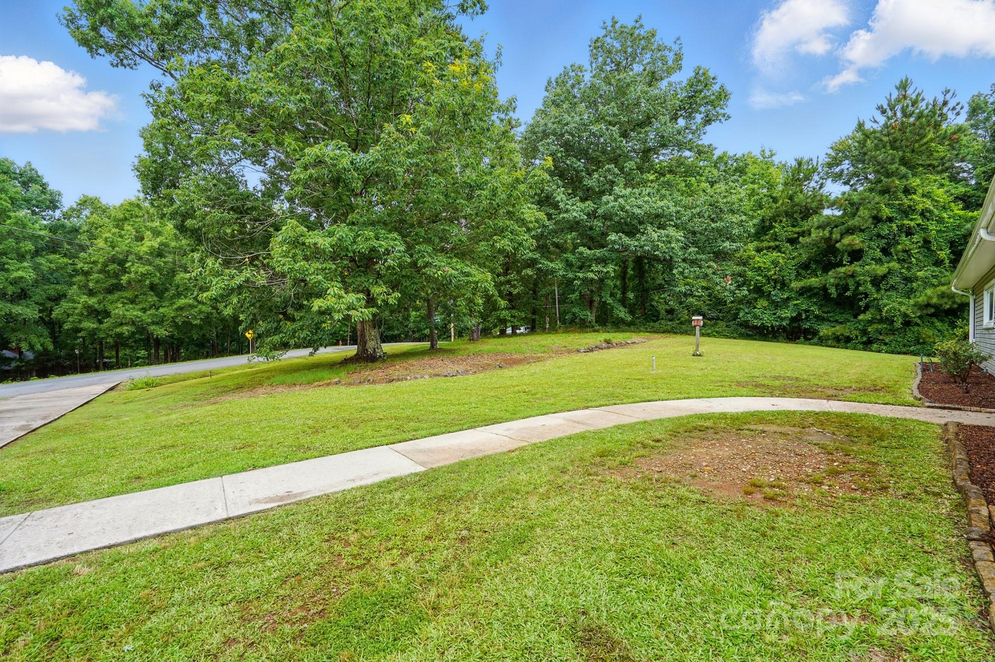 1038 Blake Road Albemarle, NC 28001 - Photo 3 of 43 Gallery Image 3