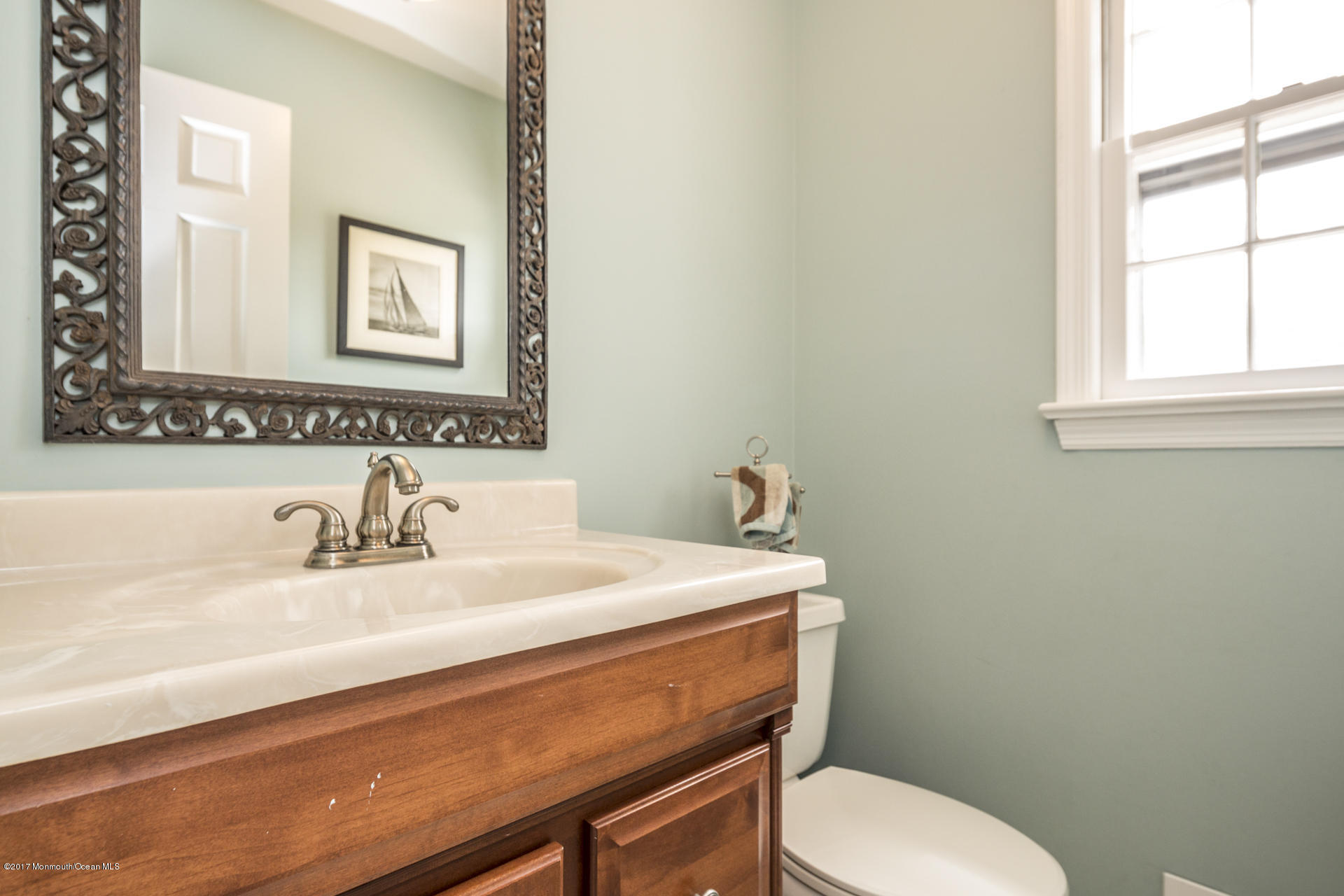 4 Highpoint Road Holmdel, NJ 07733 - Photo 15 of 33 NEW_22_Powder Room