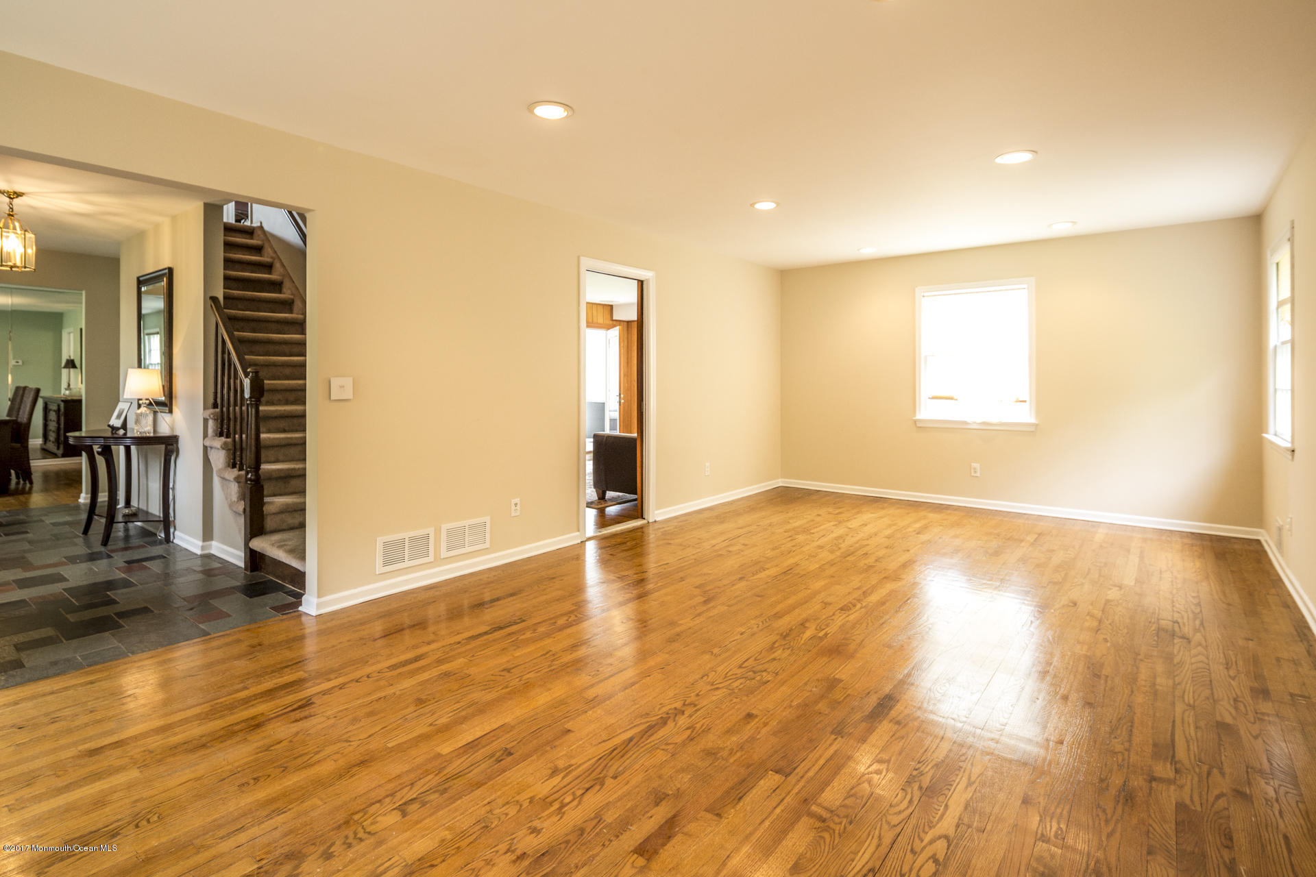 4 Highpoint Road Holmdel, NJ 07733 - Photo 5 of 33 NEW_07_Family Room-4
