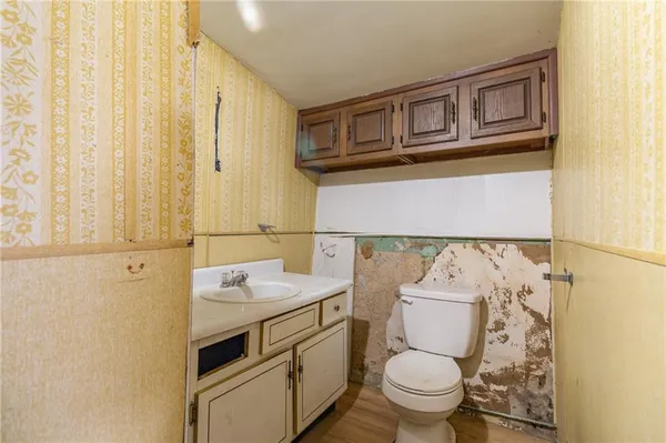 $99,900 | 323 Indiana Avenue, Avonmore, PA 15618
