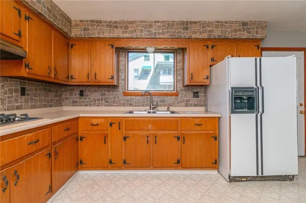 $99,900 | 323 Indiana Avenue, Avonmore, PA 15618