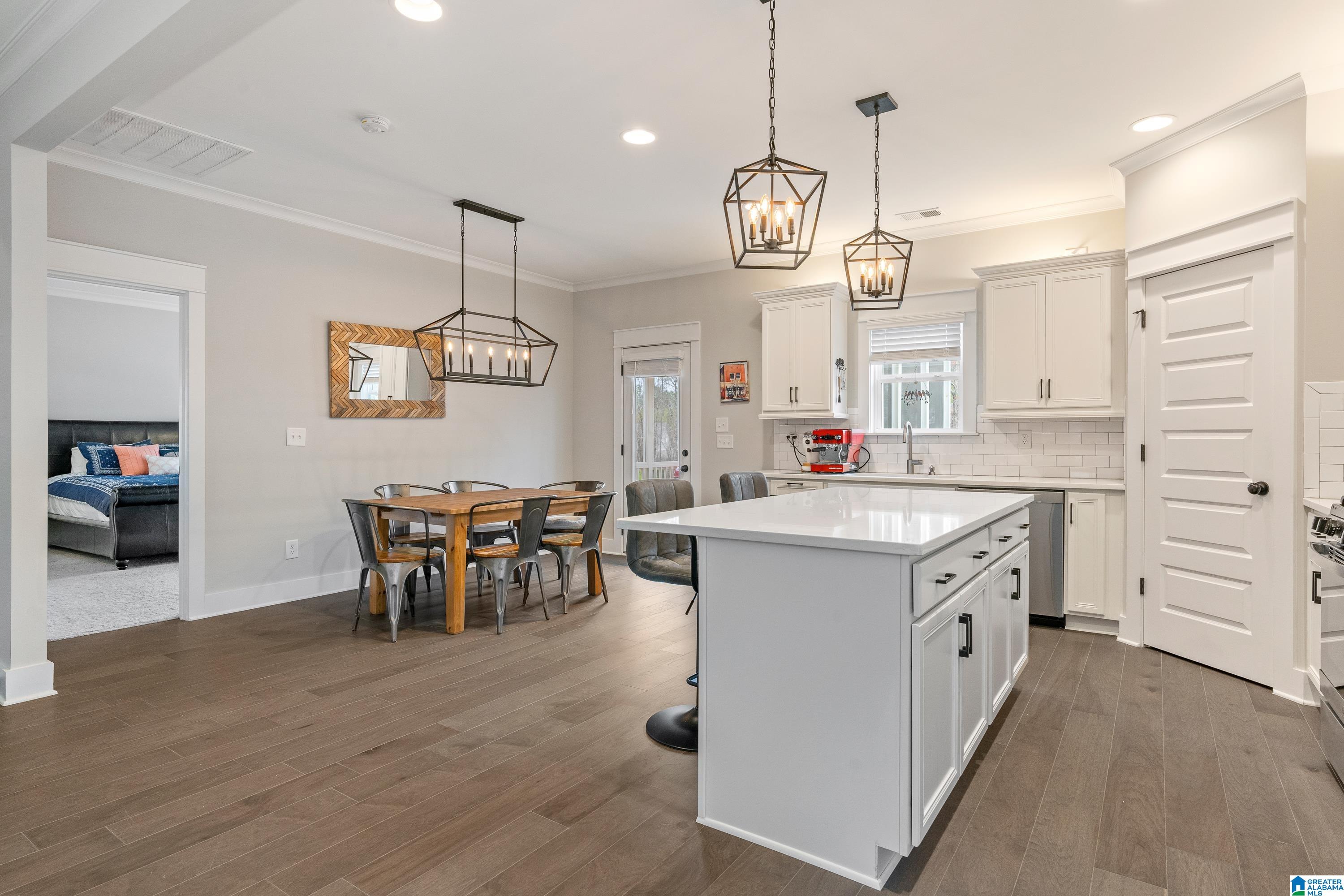 711 Pineview Road Birmingham, AL 35210 - Photo 11 of 33
