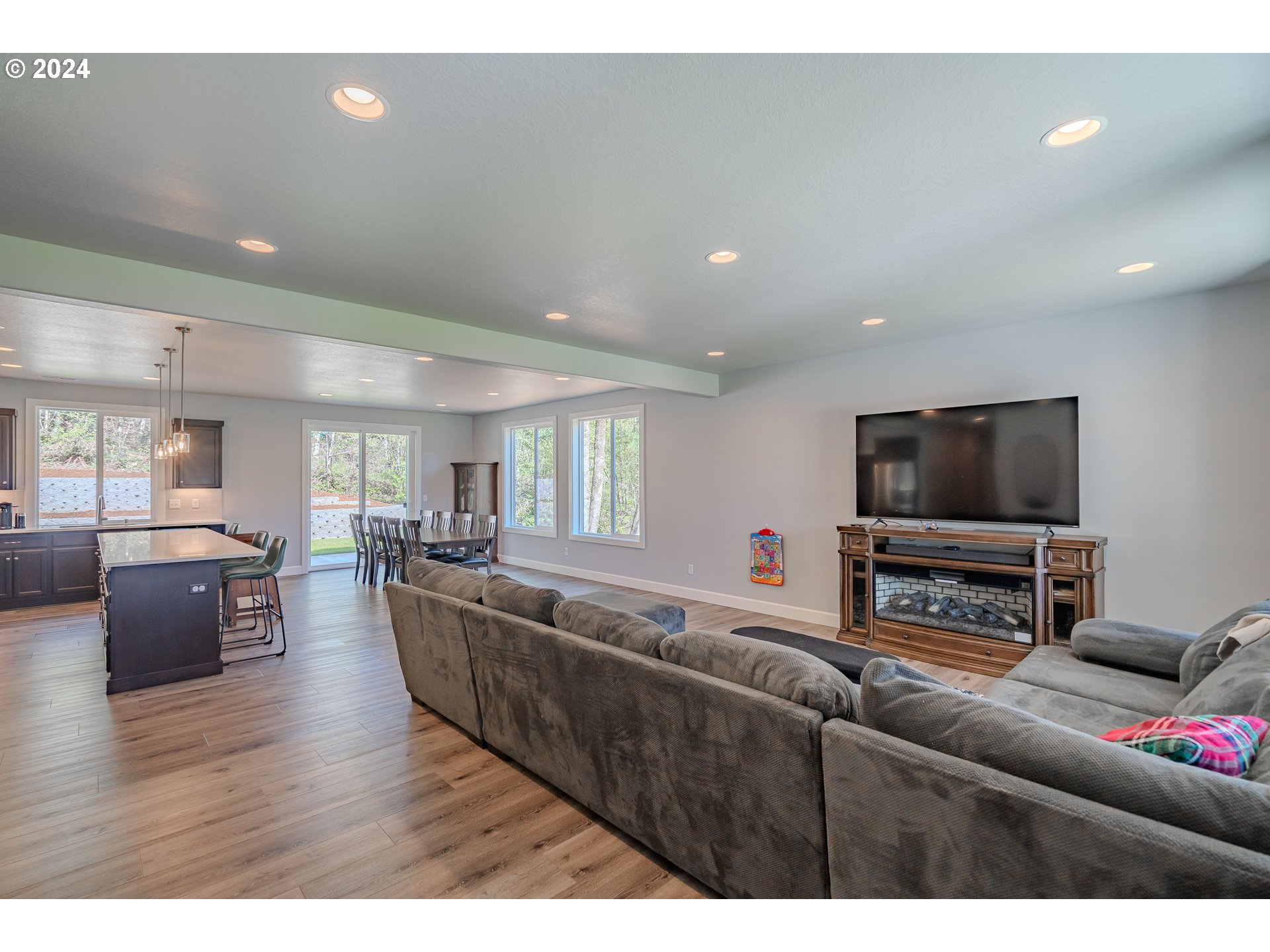 344 Raptor Ridge Drive Woodland, WA 98674 - Photo 4 of 47 Gallery Image 4