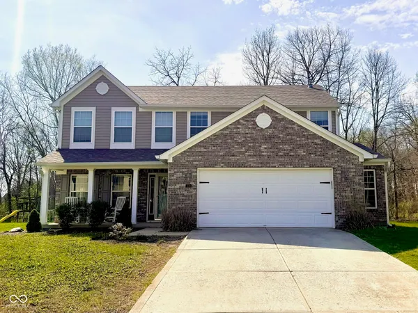 $405,000 | 130 West Clear Lake Lane, Westfield, IN 46074
