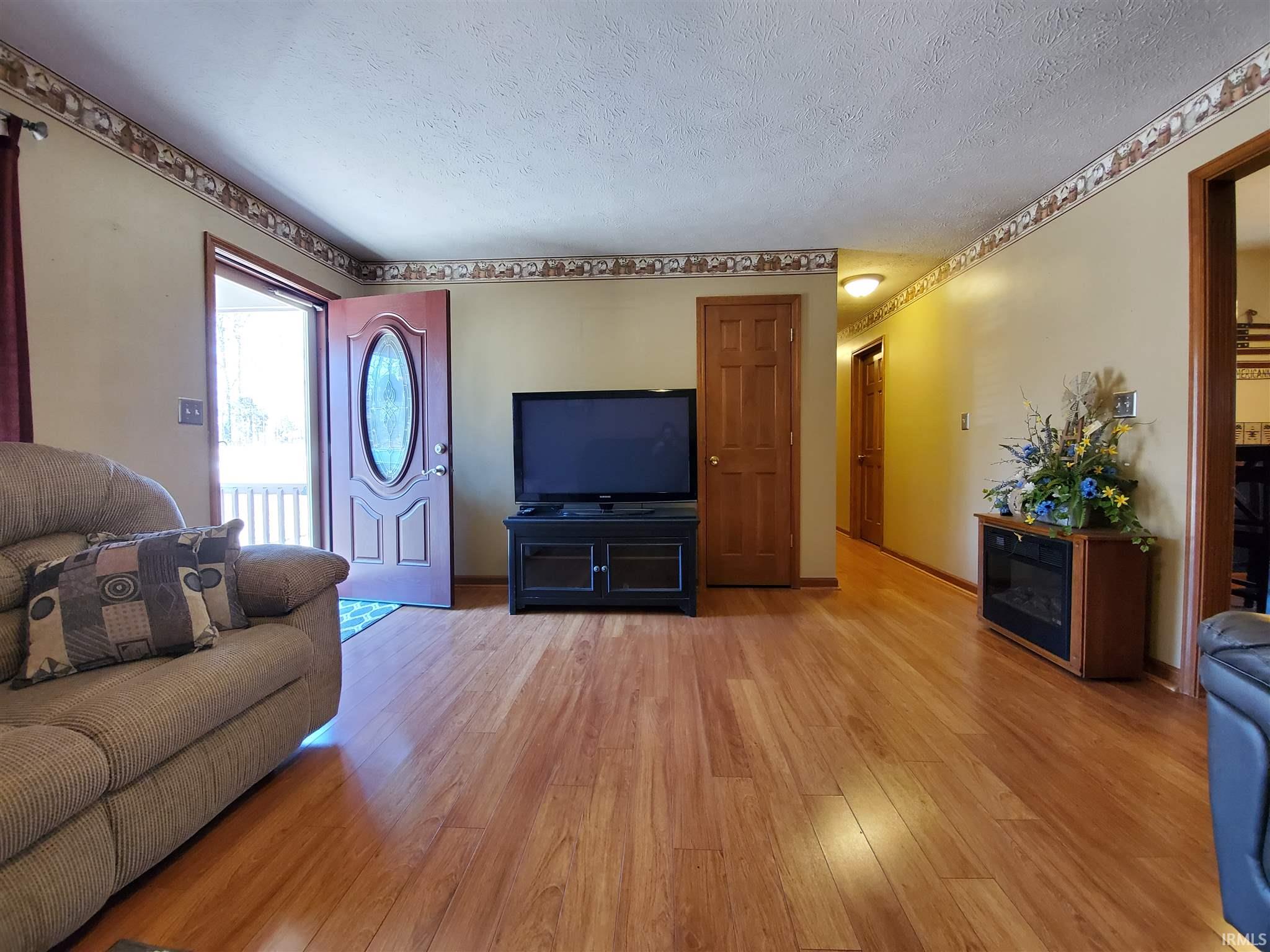 2473 Stonington Road Mitchell, IN 47446 - Photo 5 of 33