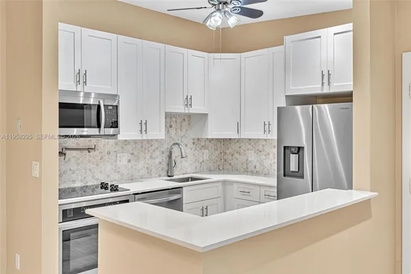 $2,050 | 9487 West McNab Road, Unit 205, Tamarac, FL 33321