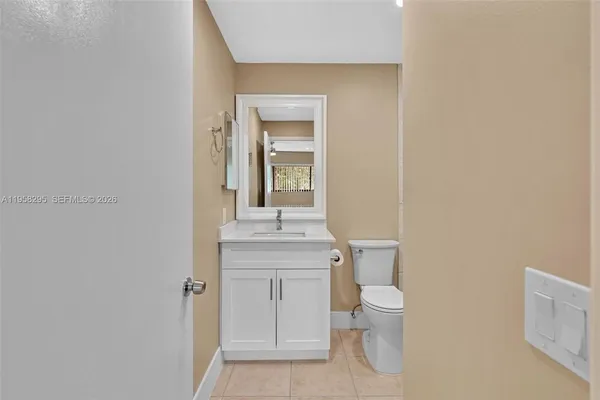 $2,050 | 9487 West McNab Road, Unit 205, Tamarac, FL 33321