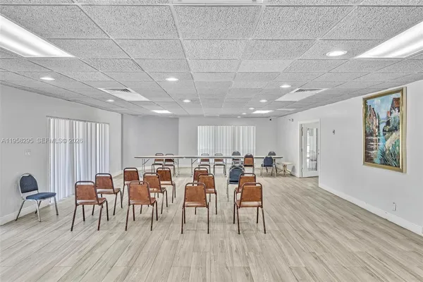 $2,050 | 9487 West McNab Road, Unit 205, Tamarac, FL 33321