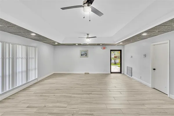 $2,050 | 9487 West McNab Road, Unit 205, Tamarac, FL 33321