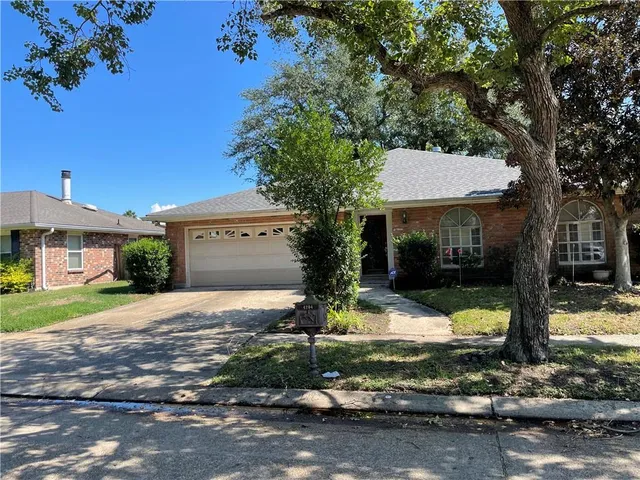 $290,000 | 4204 Loire Drive, Kenner, LA 70065
